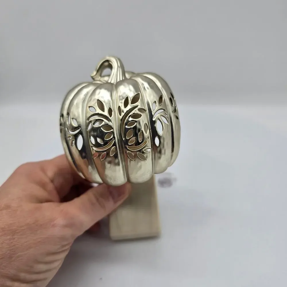 Bath & Body Works Wallflower Plug in Filigree Pumpkin Night Light Scroll Silver